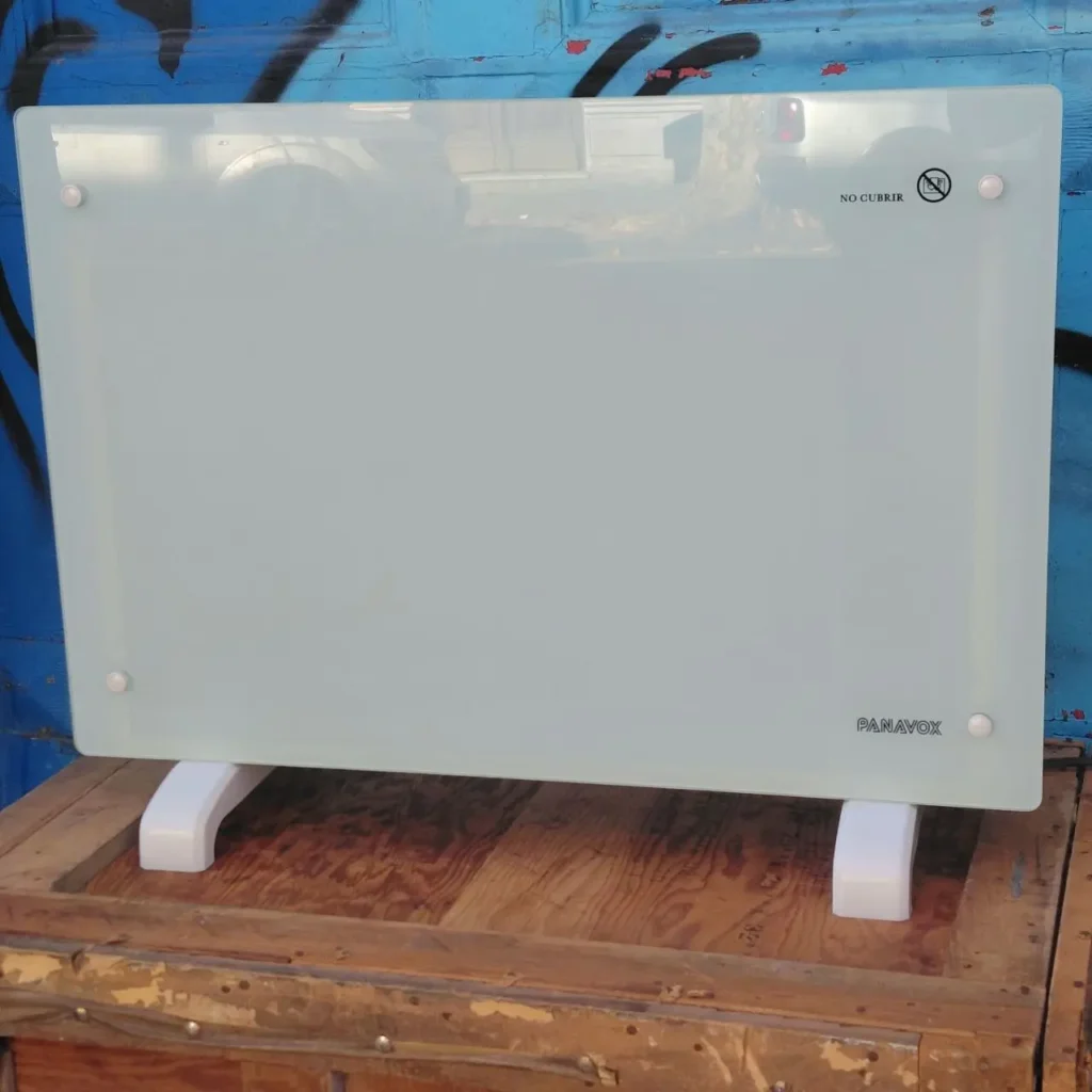 Calefactor de panel eléctrico Panavox de vidrio blanco. by Remates Narvaja