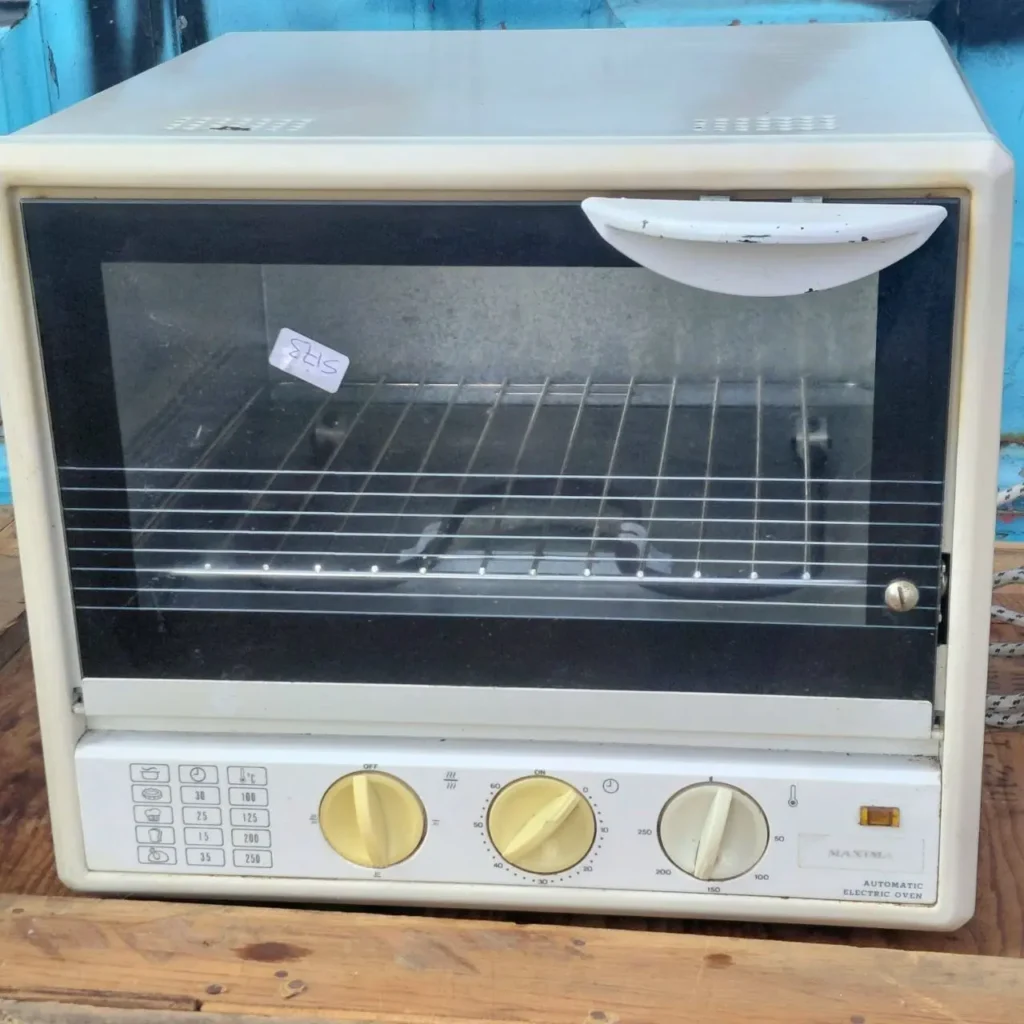 Horno eléctrico automático Maxima de sobremesa color crema." by Remates Narvaja