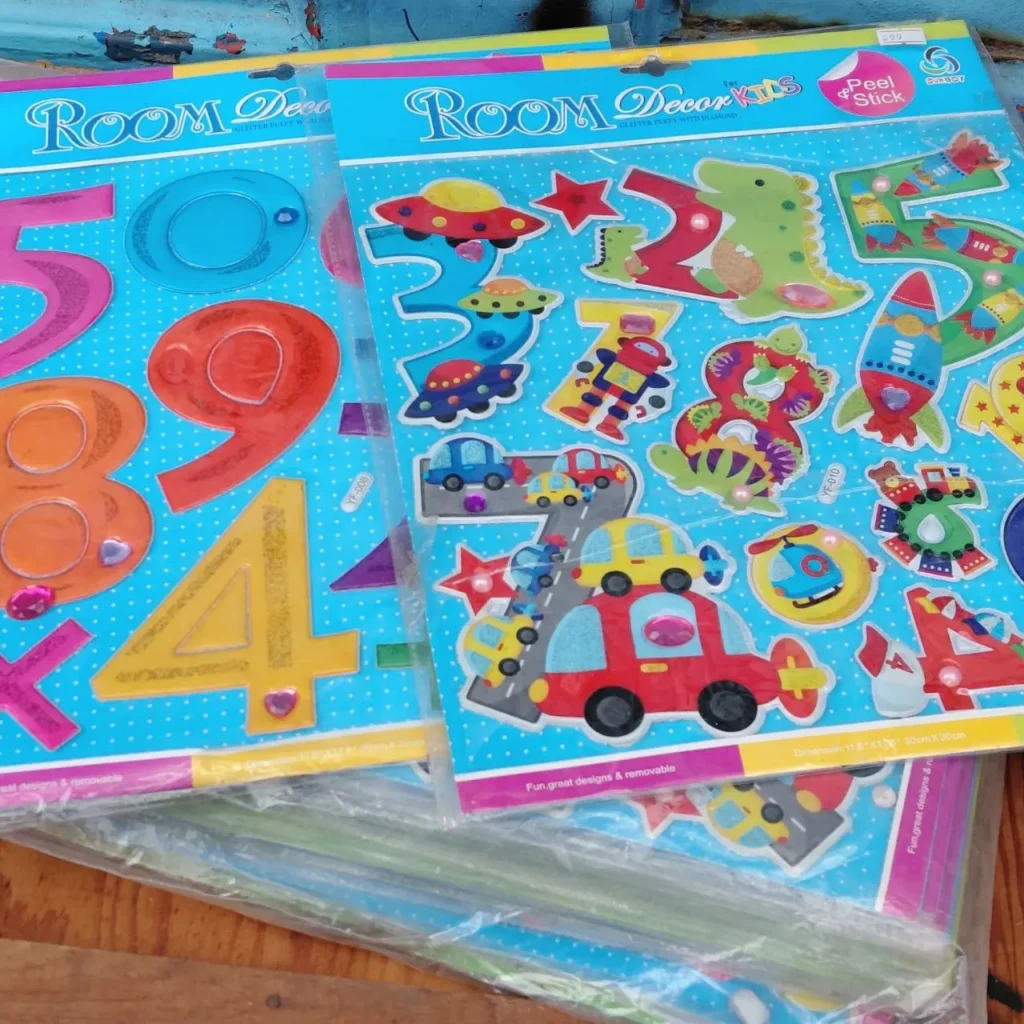 Puffy stickers Room Decor Kids con números, coches, dinosaurios y cohetes. by Remates Narvaja