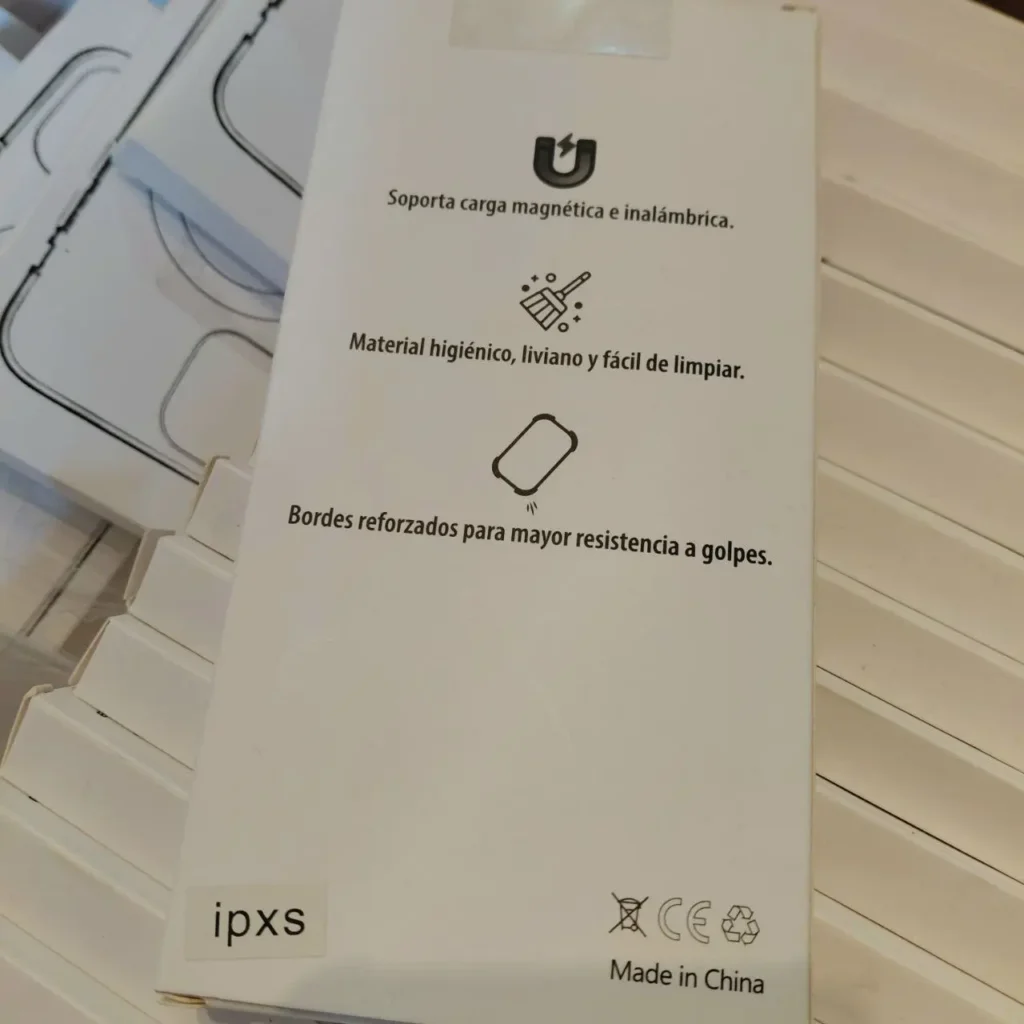 Caja de funda para iPhone XS con soporte de carga magnética, material higiénico y bordes reforzados. by Remates Narvaja