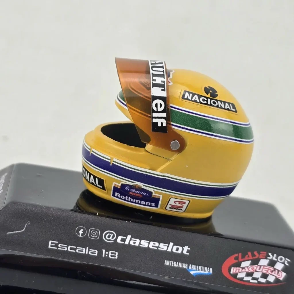 Miniatura del casco de Ayrton Senna F1 a escala 1:8. by Remates Narvaja