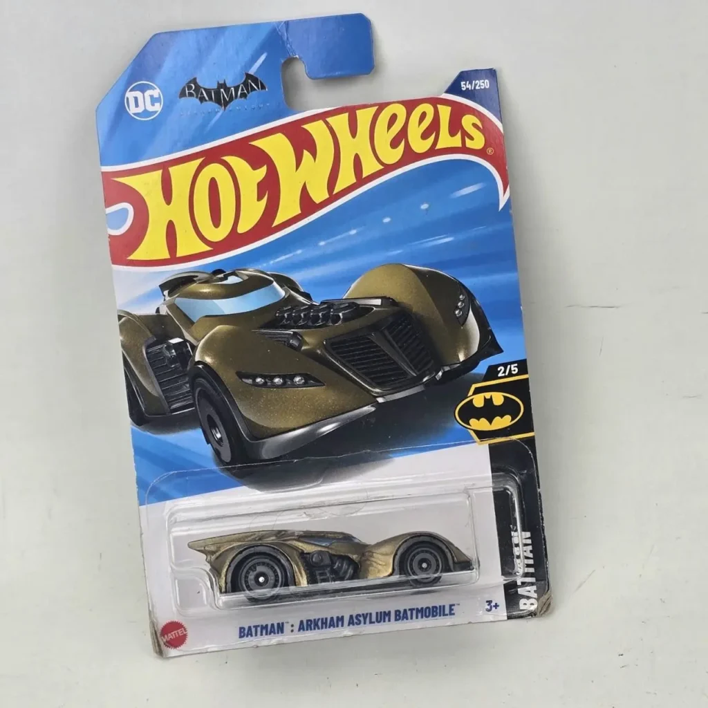 Hot Wheels Batman Arkham Asylum Batmobile gold die-cast car new in package. by Remates Narvaja