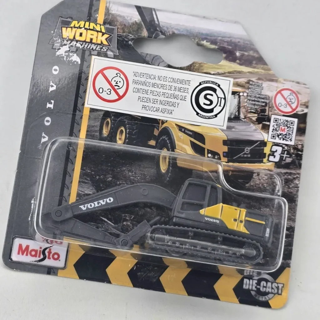 Juguete excavadora Volvo Maisto die-cast negra y amarilla. by Remates Narvaja