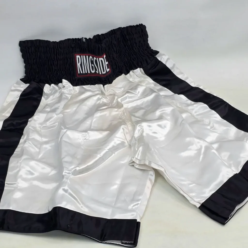 Pantalones cortos de boxeo RINGSIDE blancos y negros. by Remates Narvaja
