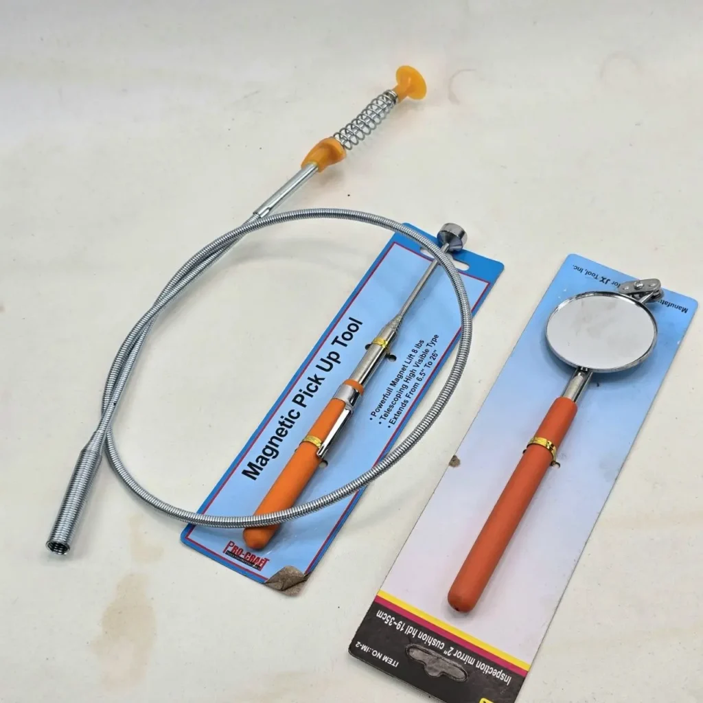 Herramienta magnética de recogida, pinza flexible y espejo de inspección en sus empaques. by Remates Narvaja