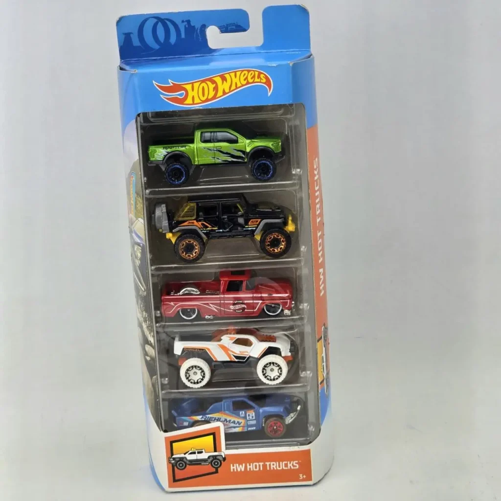 Paquete de 5 camionetas Hot Wheels HW Hot Trucks. by Remates Narvaja