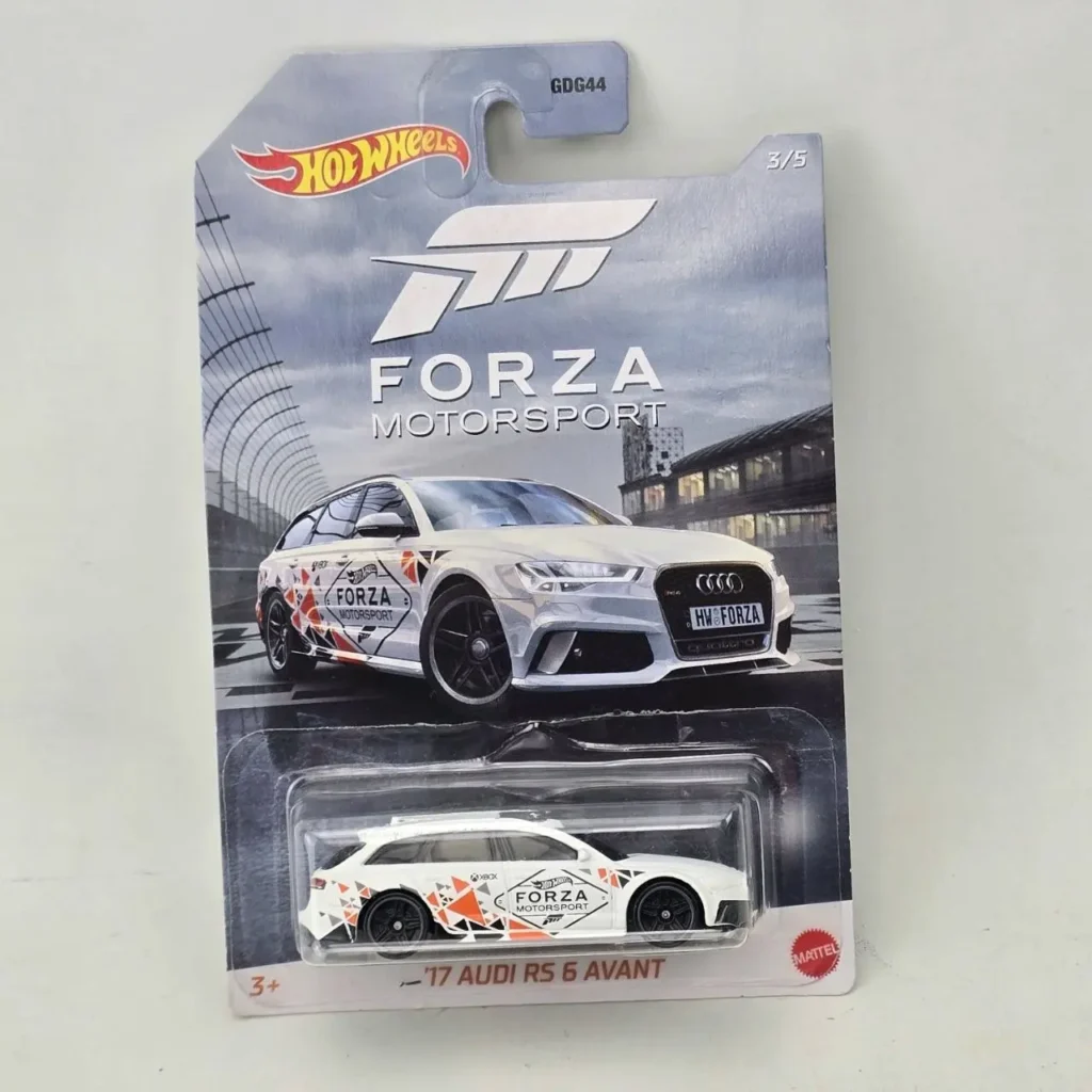 Hot Wheels '17 Audi RS 6 Avant blanco Forza Motorsport. by Remates Narvaja