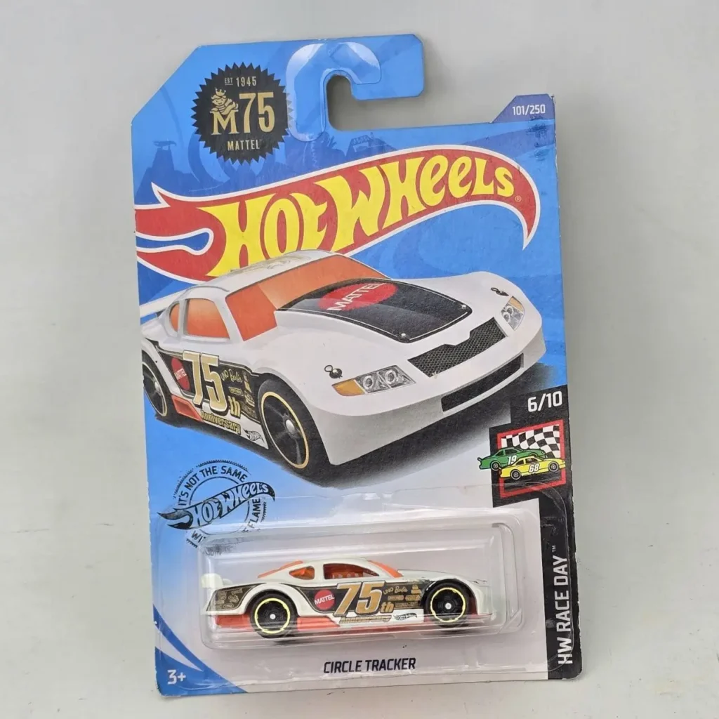 Hot Wheels Circle Tracker blanco, edición 75 aniversario de Mattel, serie HW Race Day. by Remates Narvaja