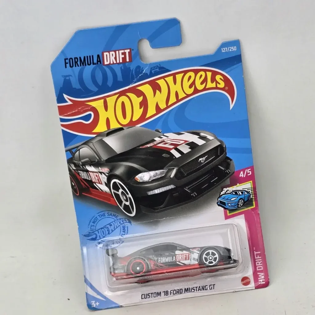 Hot Wheels Custom '18 Ford Mustang GT Formula Drift, coche negro con detalles rojos, nuevo en su empaque original. by Remates Narvaja
