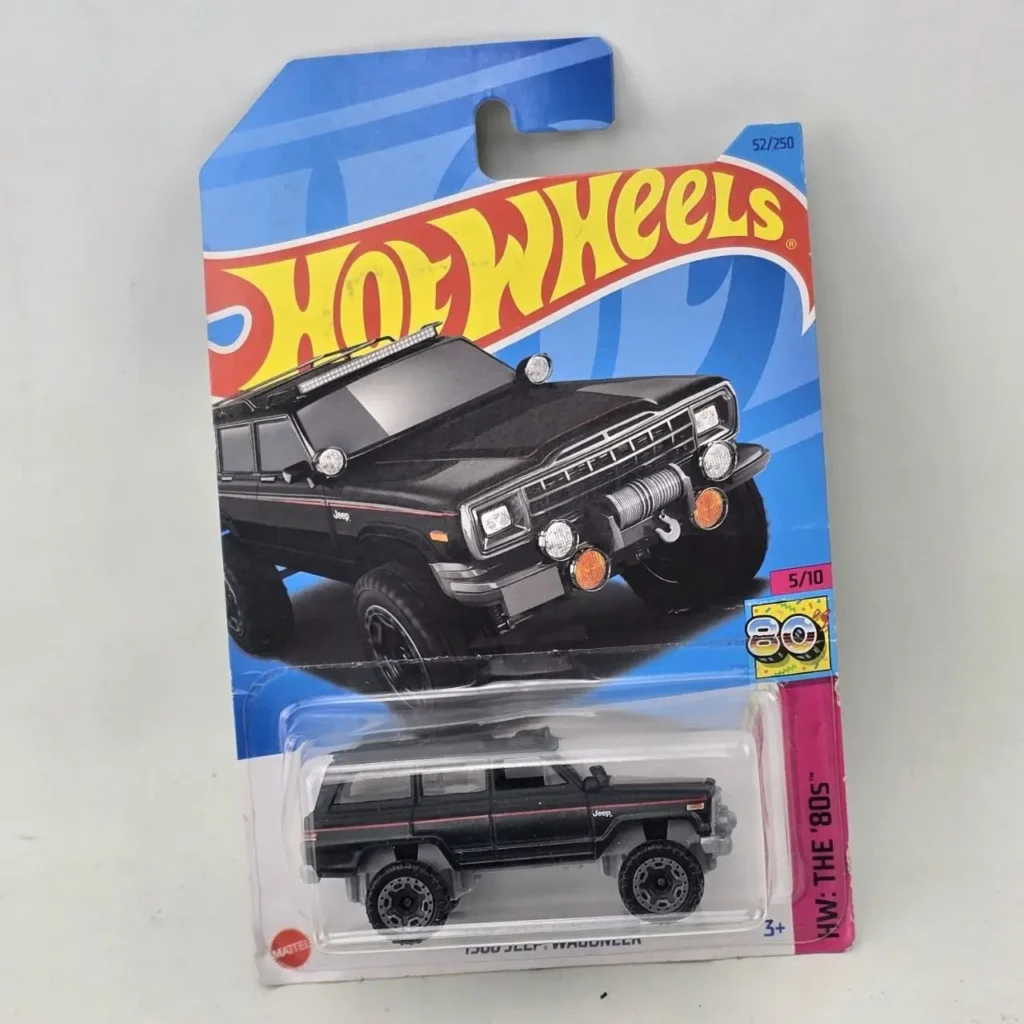 Hot Wheels Jeep Wagoneer negro modelo 1980 de la serie 'HW: The '80s' en su empaque original. by Remates Narvaja
