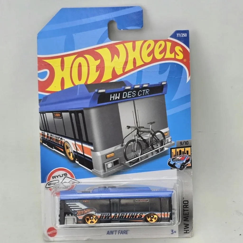 Hot Wheels HW Metro Ain't Fare bus azul y negro, nuevo en su empaque con ilustración de bicicleta. by Remates Narvaja