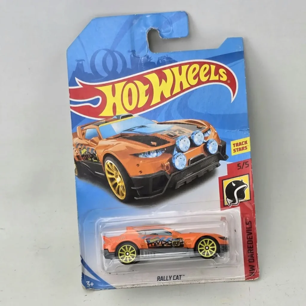 Hot Wheels Rally Cat naranja, coche de juguete die-cast nuevo en empaque sellado de la serie Track Stars. by Remates Narvaja