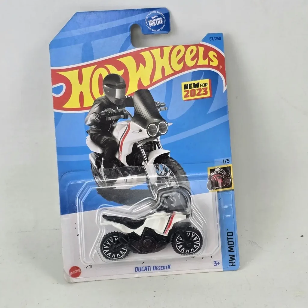 Hot Wheels Ducati DesertX 2023 moto en blister. by Remates Narvaja