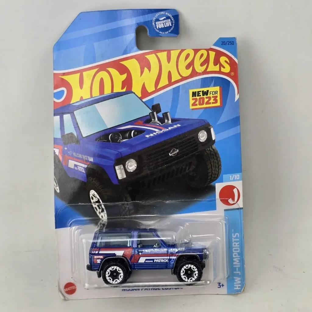 Hot Wheels Nissan Patrol Custom azul 2023 en empaque. by Remates Narvaja