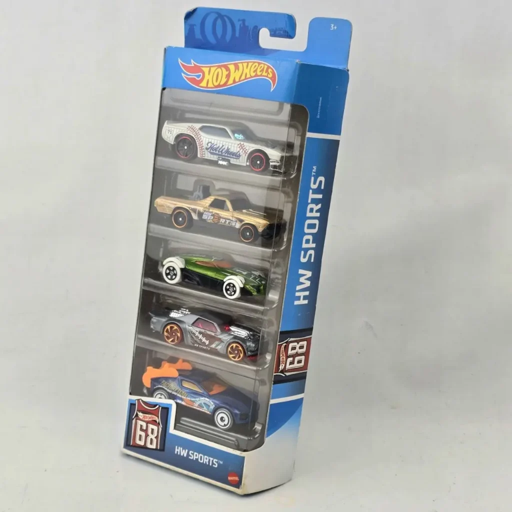Paquete de 5 coches Hot Wheels HW Sports en su caja azul y blanca. by Remates Narvaja