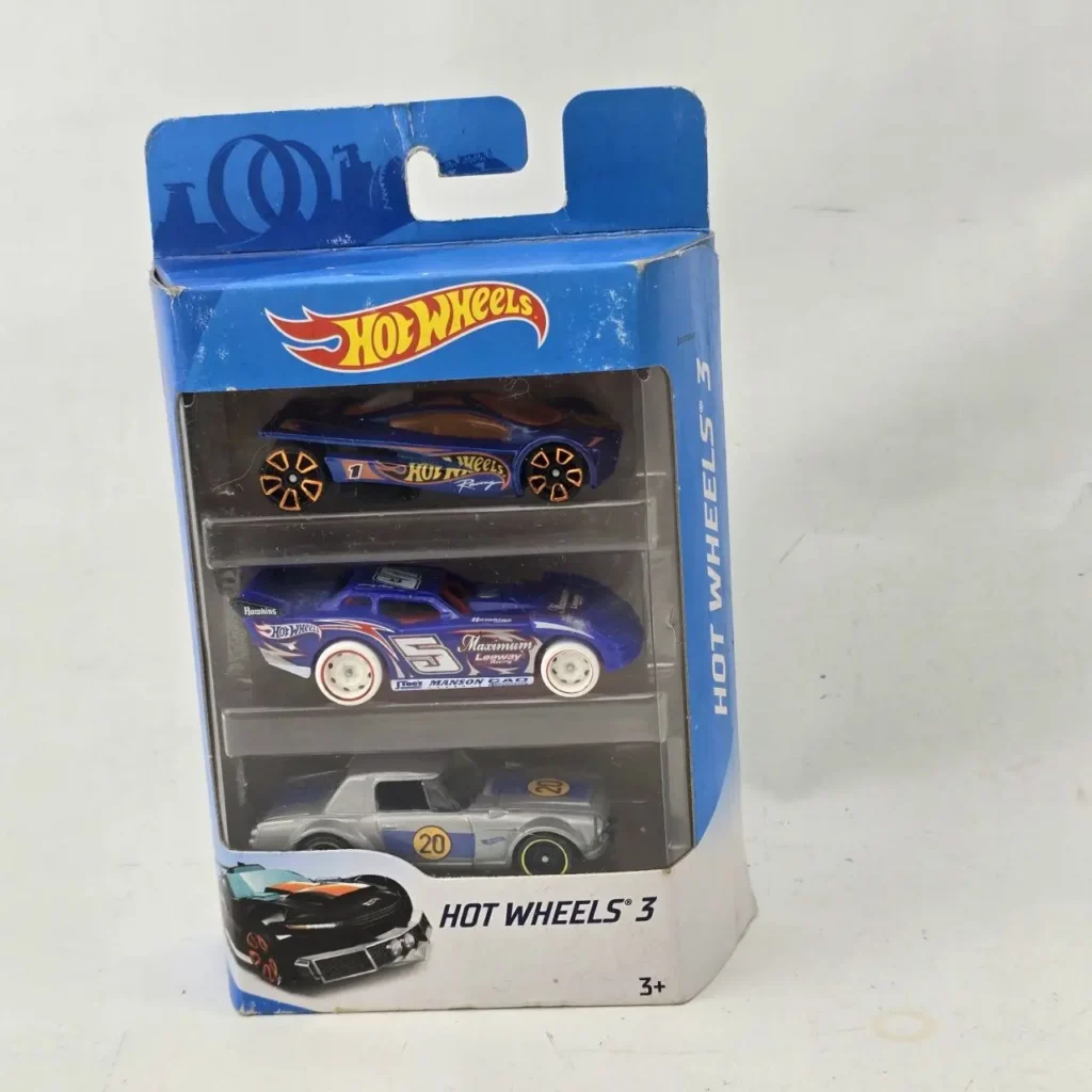 Set de 3 coches de juguete Hot Wheels en caja azul. by Remates Narvaja