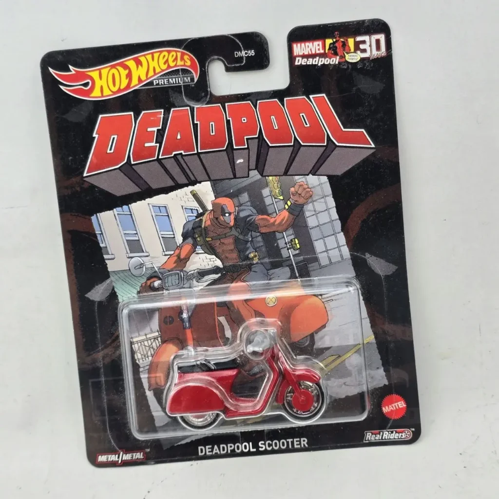 Hot Wheels Premium Marvel Deadpool Scooter die-cast en empaque. by Remates Narvaja