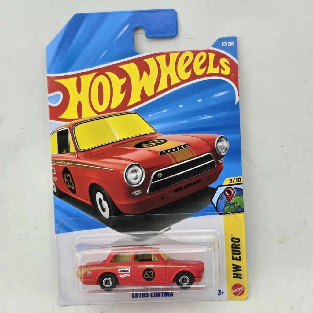 Hot Wheels Lotus Cortina rojo número 63 con logo Castrol en empaque original. by Remates Narvaja