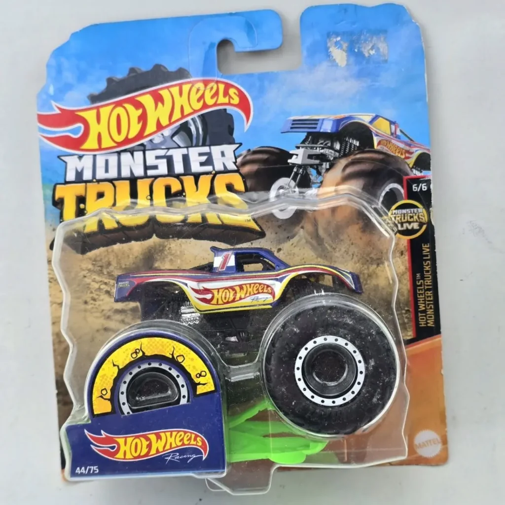 Juguete Hot Wheels Monster Truck Live azul, nuevo en empaque con accesorio triturador de neumáticos. by Remates Narvaja