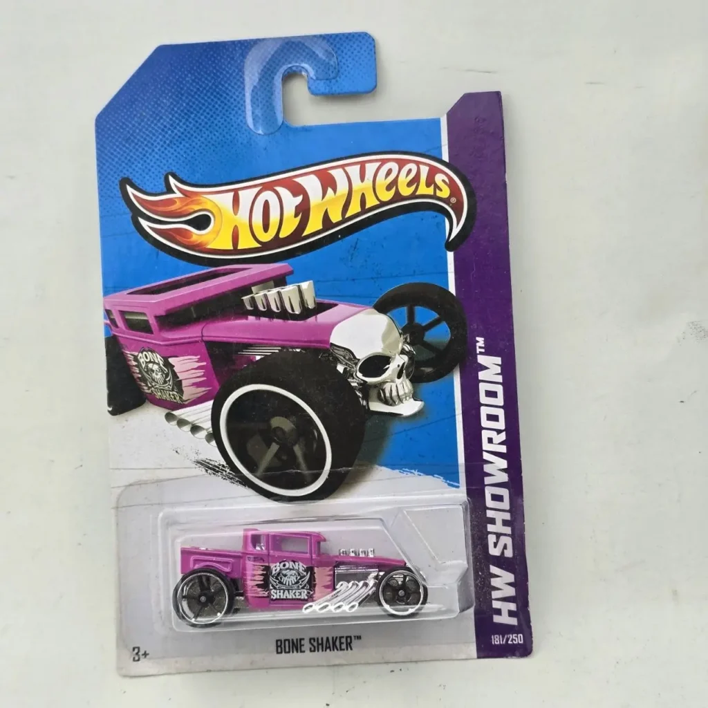 Coche de juguete Hot Wheels Bone Shaker rosa en su empaque original. by Remates Narvaja
