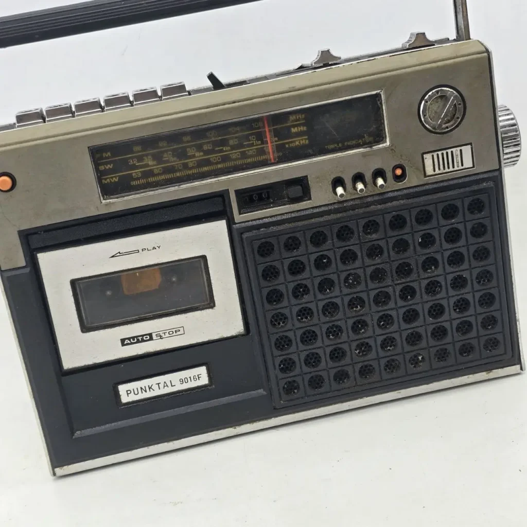 Radiocassette vintage PUNKTAL 9016F. by Remates Narvaja