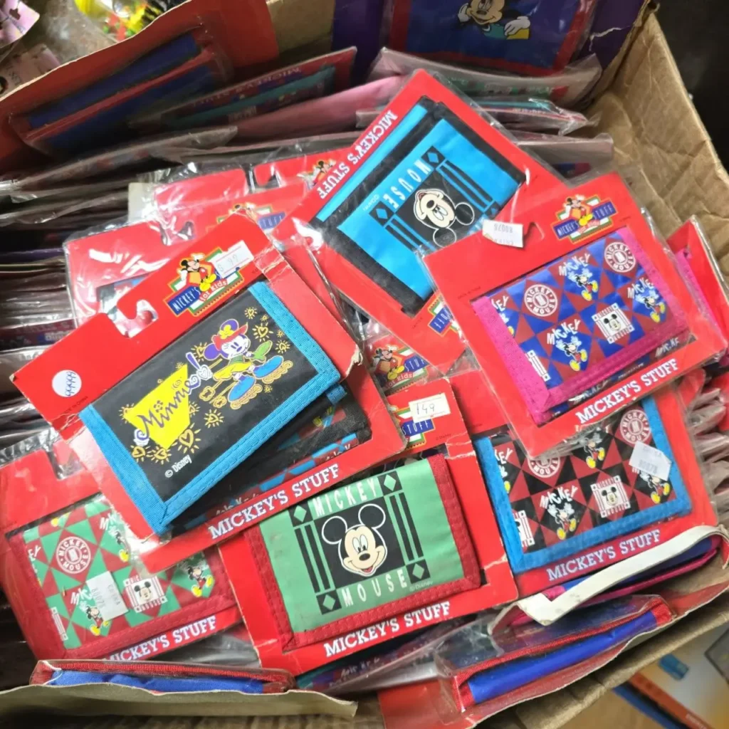 Lote de carteras de Mickey y Minnie Mouse para niños. by Remates Narvaja