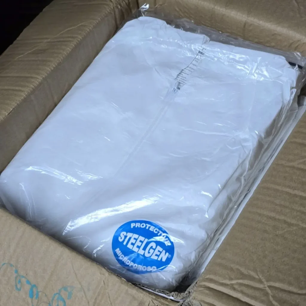 Traje protector Steelgen microporoso en caja. by Remates Narvaja