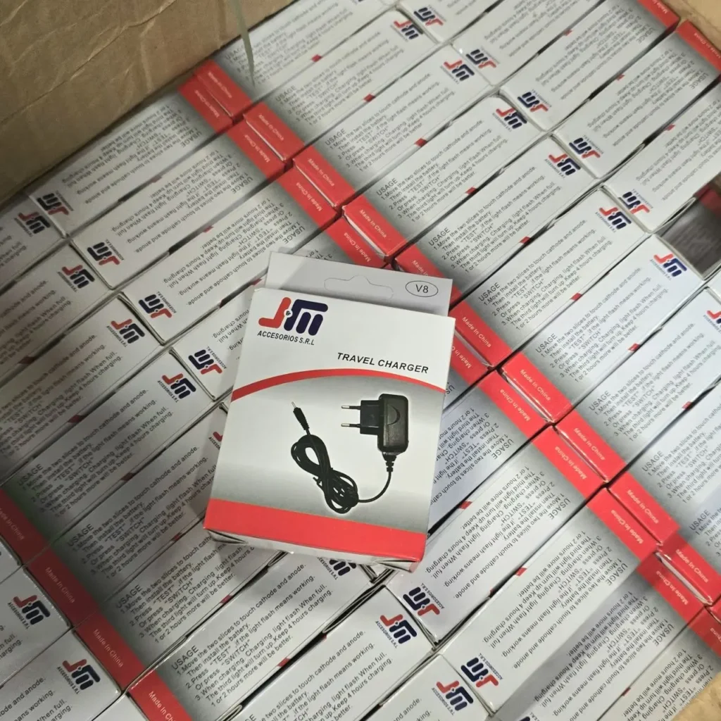 Cajas de cargadores de viaje J&M Accesorios S.R.L. V8. by Remates Narvaja