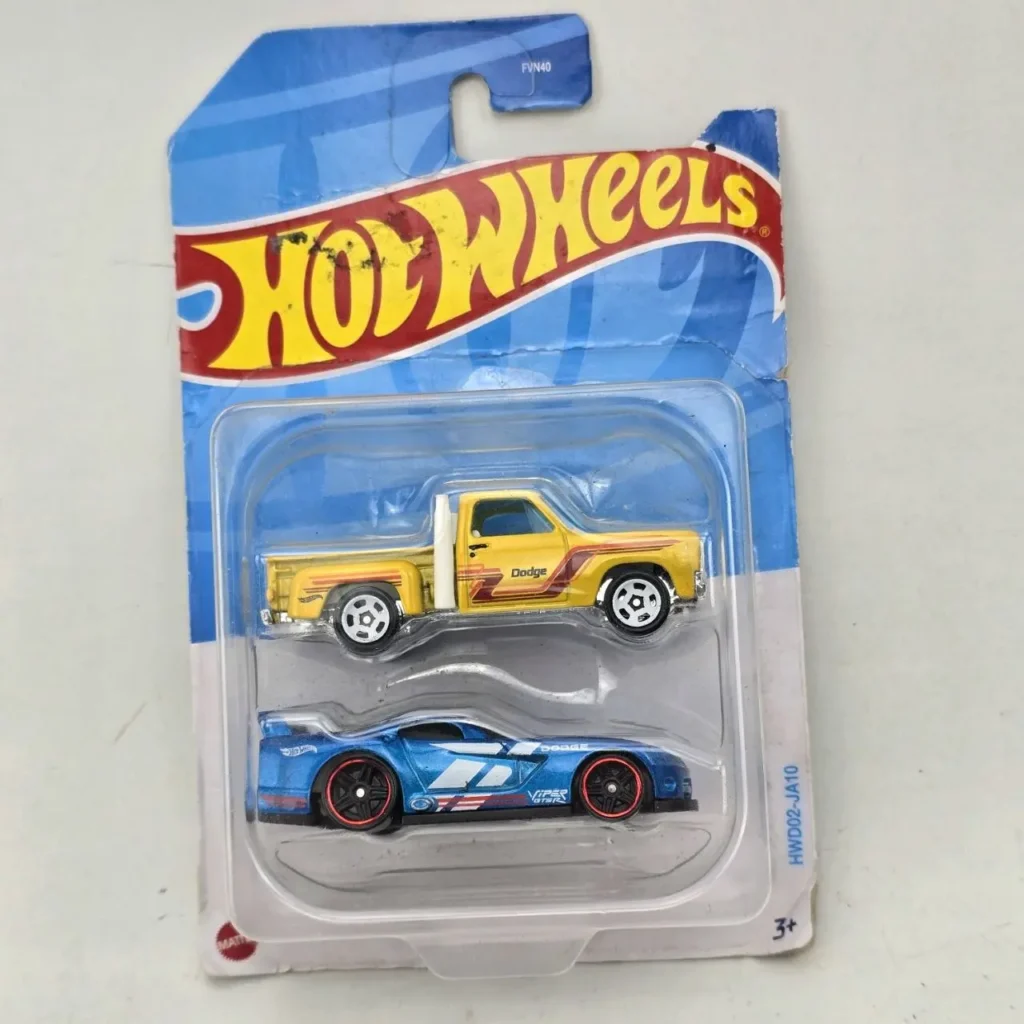 Hot Wheels paquete de 2: camioneta Dodge amarilla y coche deportivo Dodge Viper azul, nuevo en empaque. by Remates Narvaja