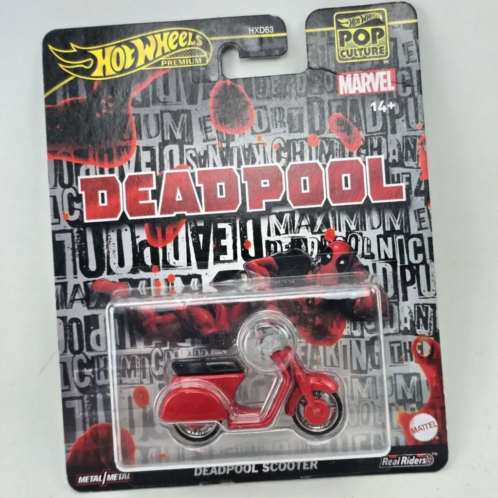 Hot Wheels Premium Marvel Pop Culture Deadpool Scooter die-cast toy, red, packaged. by Remates Narvaja