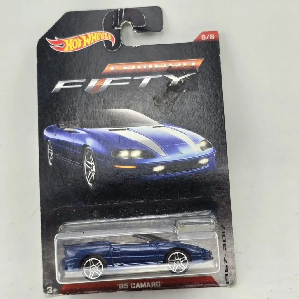 Hot Wheels '95 Camaro azul edición Camaro Fifty en su empaque. by Remates Narvaja