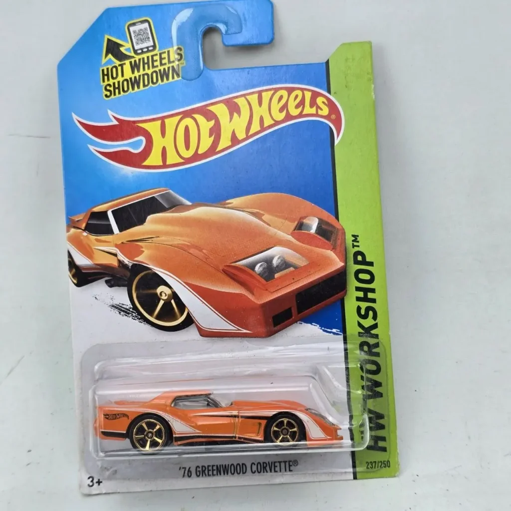Hot Wheels '76 Greenwood Corvette naranja en su empaque original. by Remates Narvaja