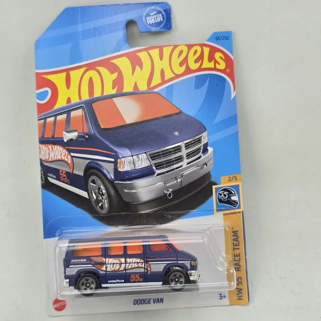 Hot Wheels Dodge Van azul en empaque, edición 55 aniversario HW Race Team. by Remates Narvaja