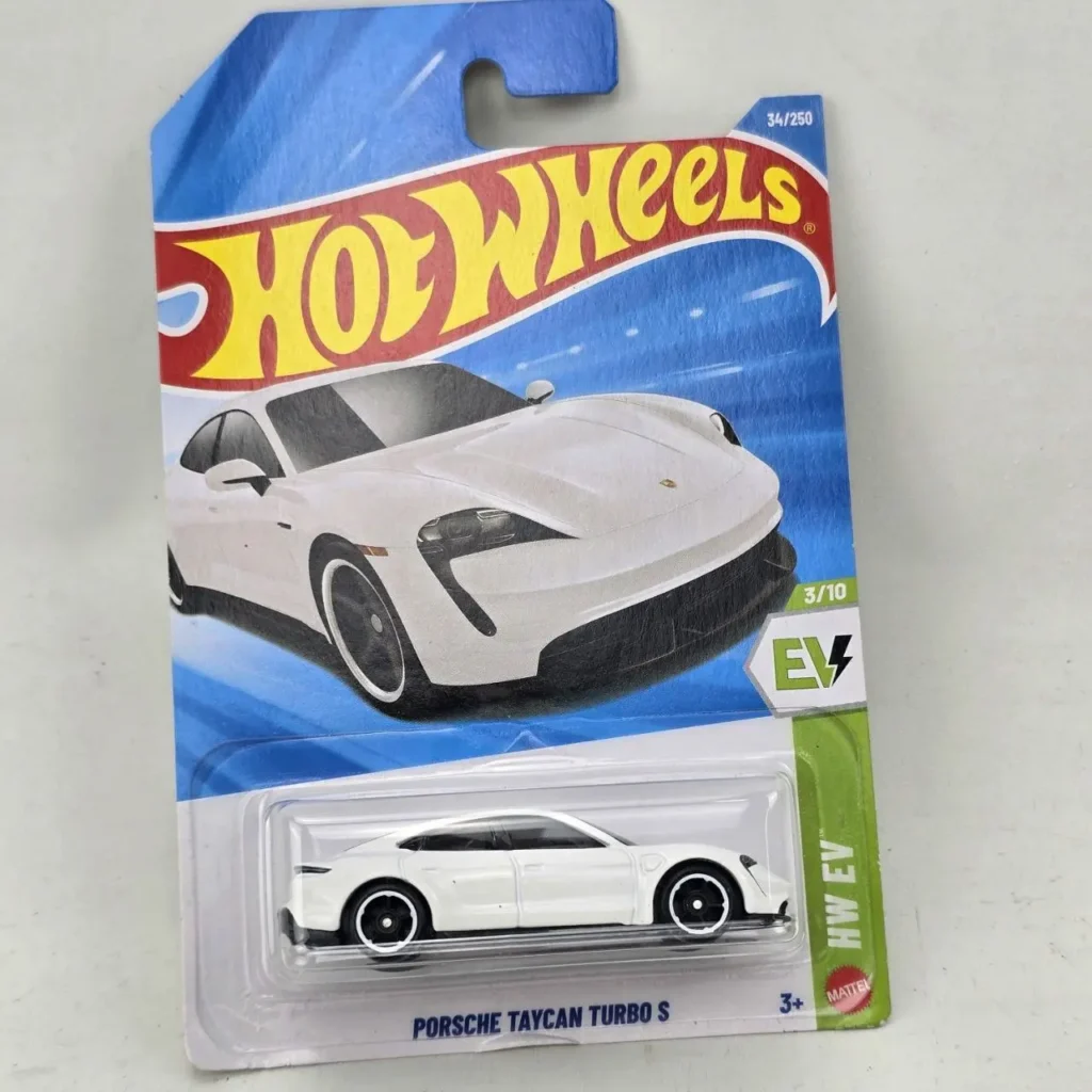 Hot Wheels Porsche Taycan Turbo S blanco en su empaque original. by Remates Narvaja