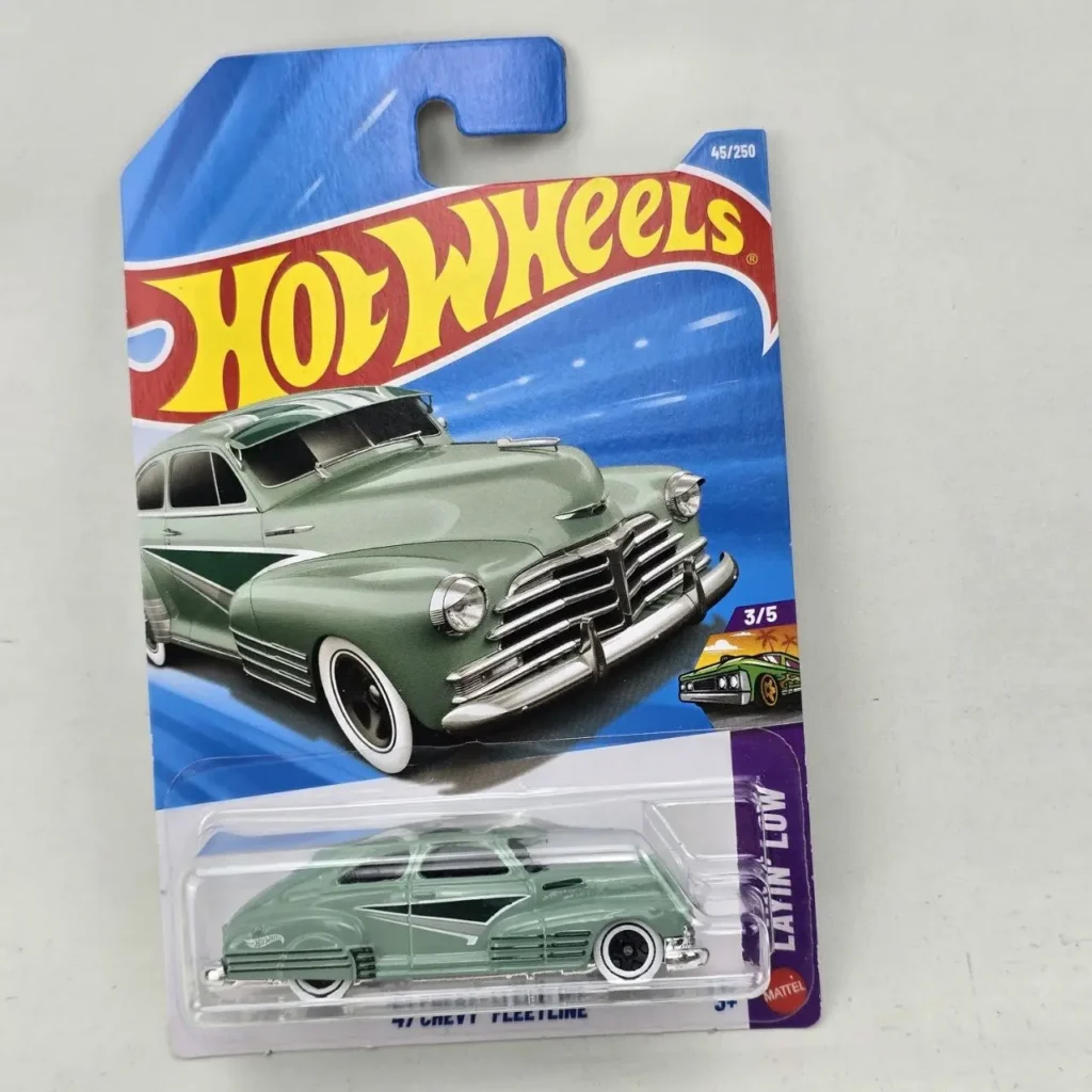 Hot Wheels '47 Chevy Fleetline mint green die-cast lowrider car, Layin' Low series 3/5, new in original packaging. by Remates Narvaja