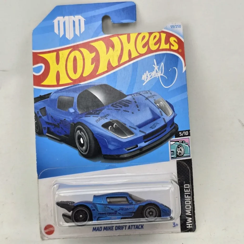 Coche Hot Wheels azul Mad Mike Drift Attack en su empaque original. by Remates Narvaja