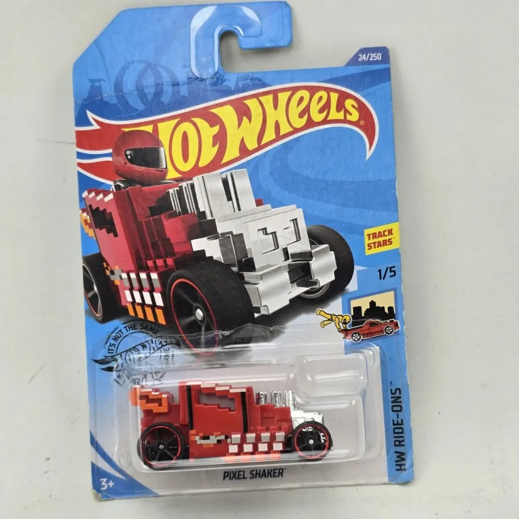 Hot Wheels Pixel Shaker, coche de juguete rojo pixelado, nuevo en paquete Track Stars. by Remates Narvaja