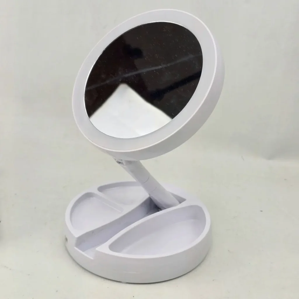 Espejo de maquillaje LED plegable blanco con base organizadora. by Remates Narvaja