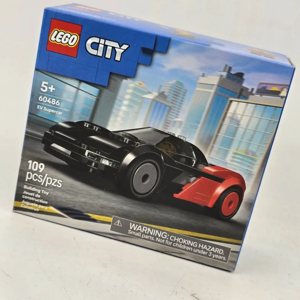 Caja del set LEGO City 60486 EV Supercar, un coche negro y rojo. by Remates Narvaja