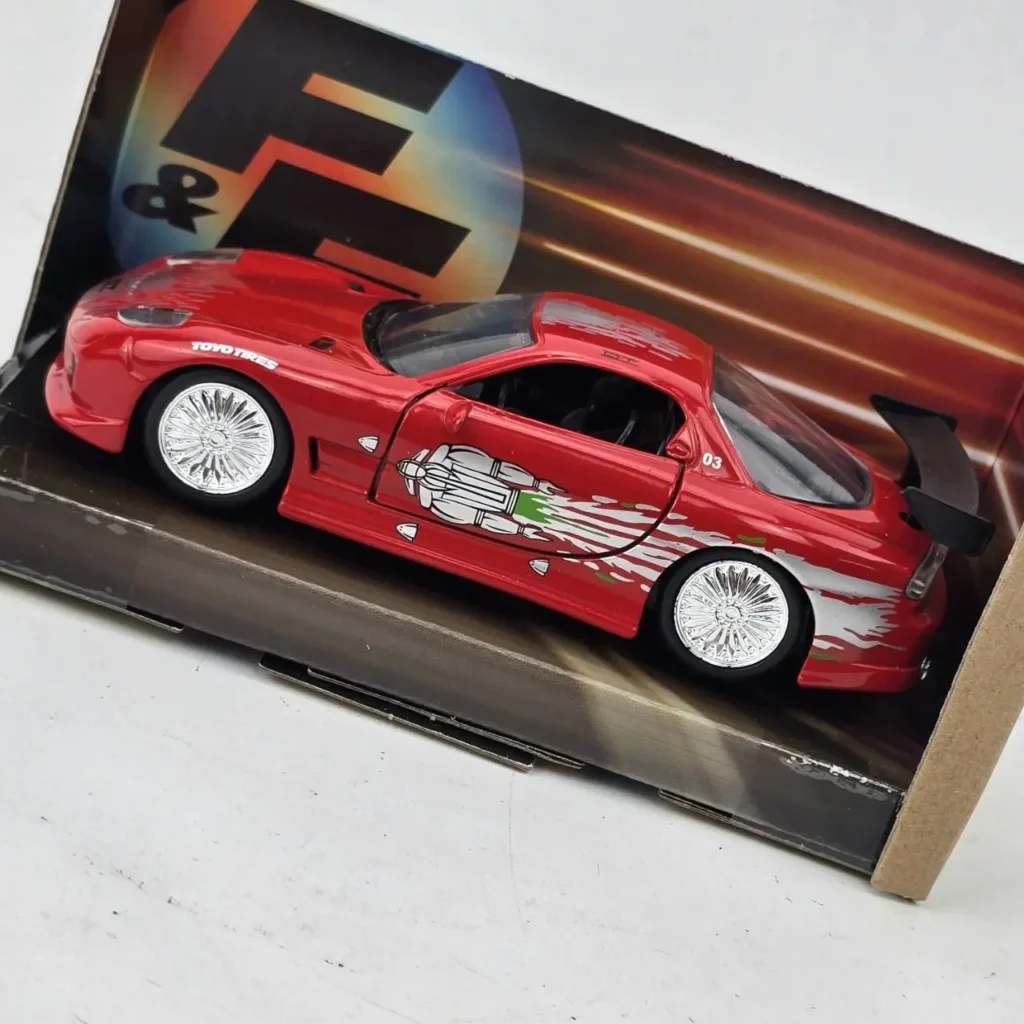 Coche diecast rojo Fast & Furious Mazda RX-7. by Remates Narvaja