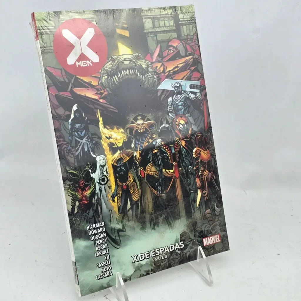 Portada del cómic Marvel X-Men: X de Espadas Parte 3, mostrando a varios personajes y un monstruo. by Remates Narvaja